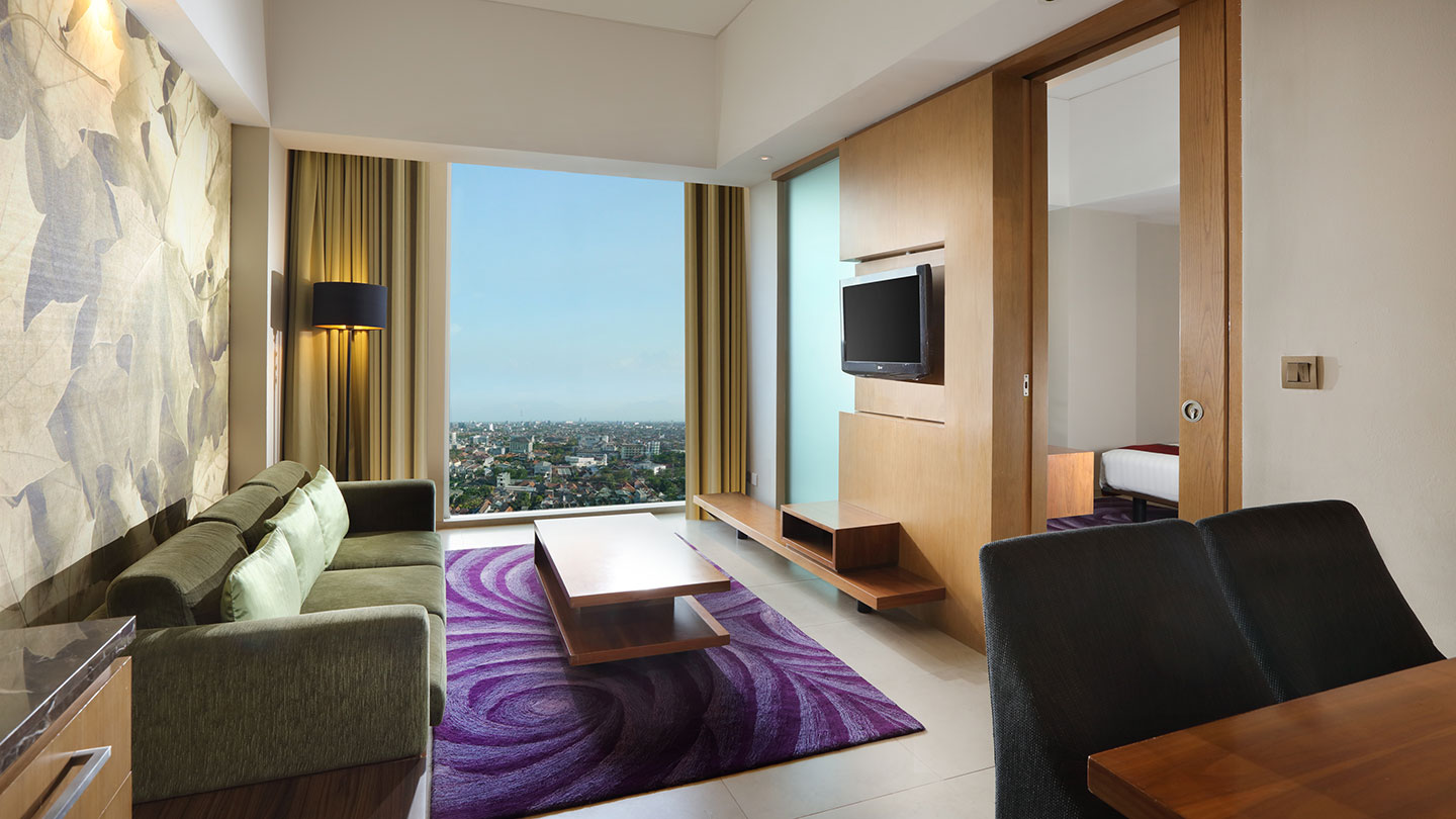 Junior Suite Room Holiday Inn Bandung Pasteur
